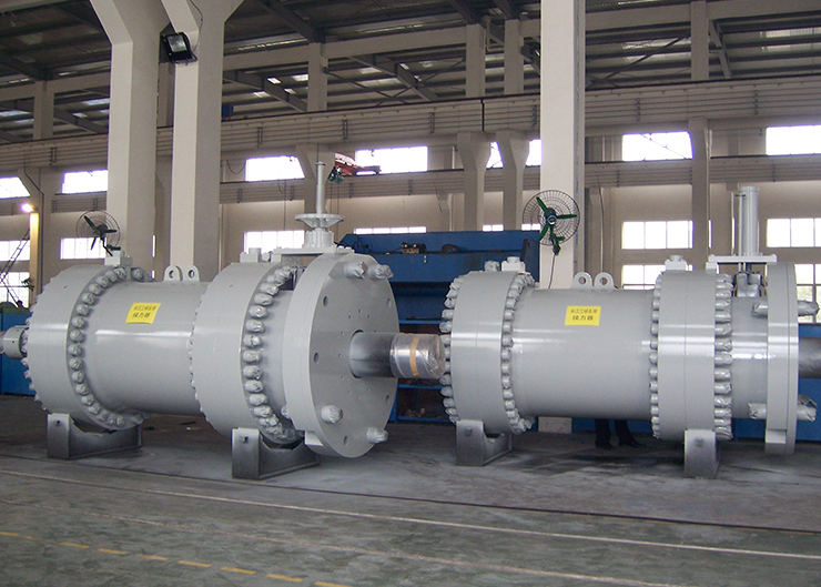 三峽電站水輪機(jī)接力器，單機(jī)容量70萬千瓦